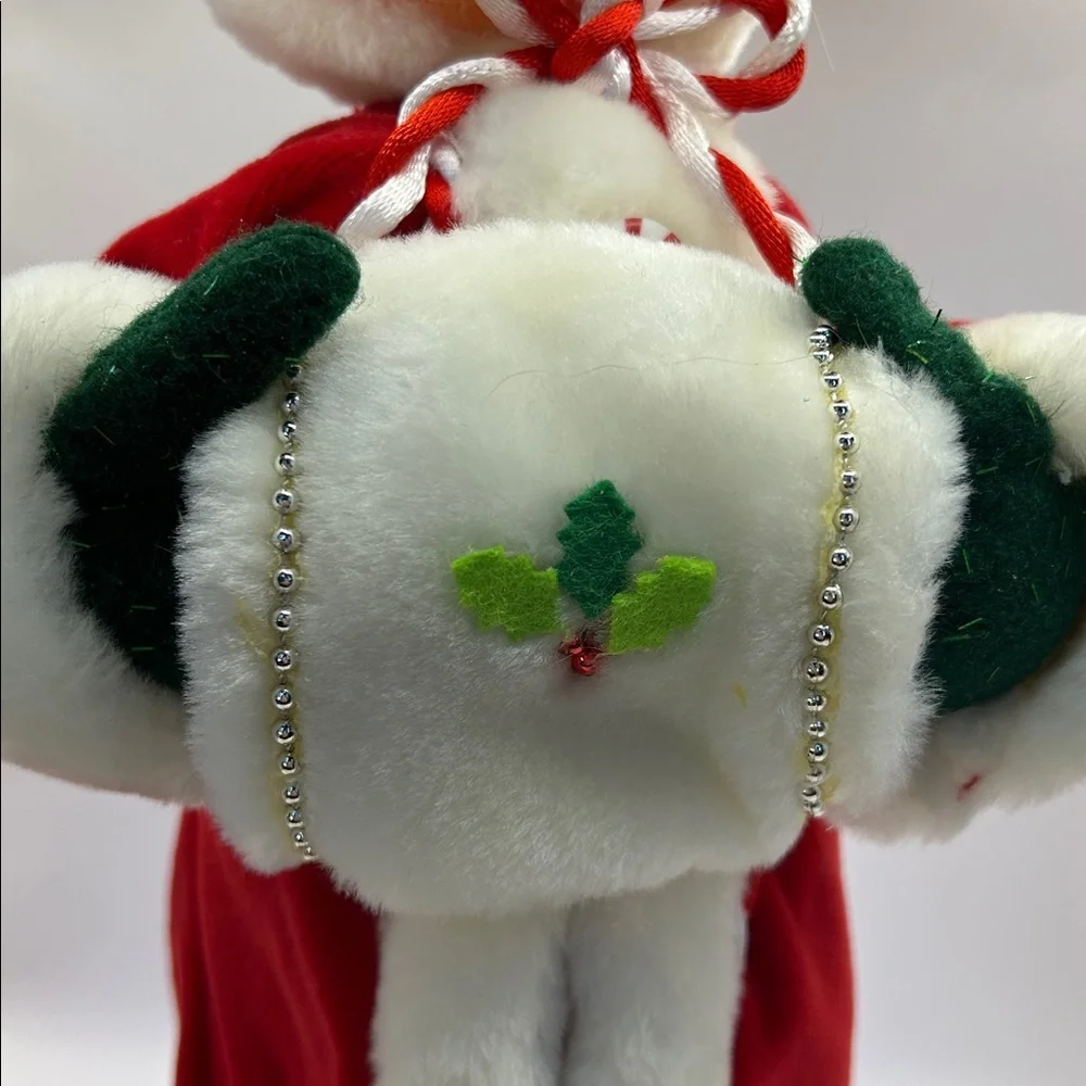 Annalee Mrs Claus with furry muff